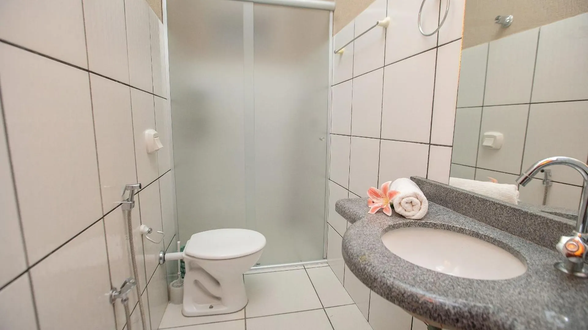 ファームステイ Paraiso Familiar 6 Quartos Piscina E Churrasqueira カルダス・ノバス ブラジル