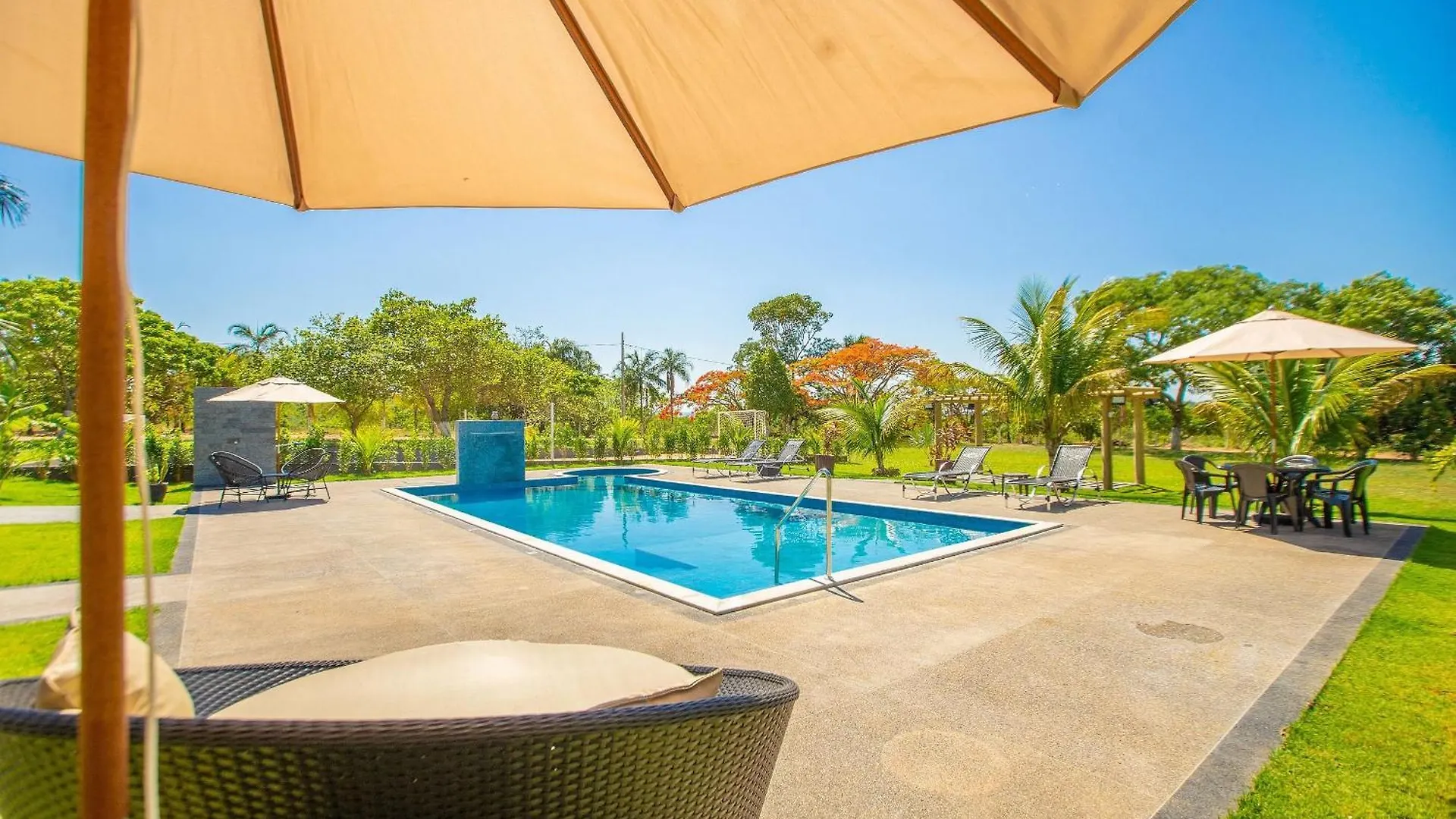 ファームステイ Paraiso Familiar 6 Quartos Piscina E Churrasqueira カルダス・ノバス ブラジル